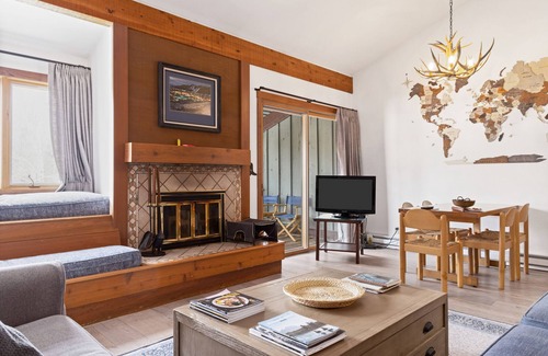 Moose Wilson Road Condo | Outpost: Larkspur 1222 - Perfect Aspens Location!