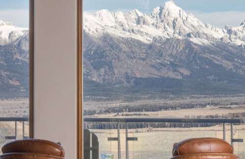 Spring Creek Ranch House | Outpost: Mountain View Escape
