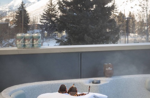 Jackson Condo | Outpost: One Town Hill 201 - Private Hot Tub
