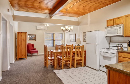 Jackson Apartment | Outpost: Town Square Lodge 11 - Close to Town Square