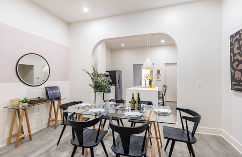 Historic Edgefield House | Outrider Buyout- 3 units by AvantStay | Sleeps 42