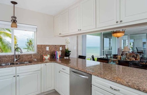 Sanibel Condo | Outstanding Executive Condominium; Gulfside Place; Sanibel