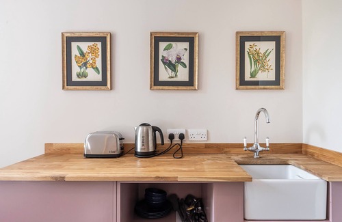 Pembridge Apartment | Outstanding Notting Hill Studio