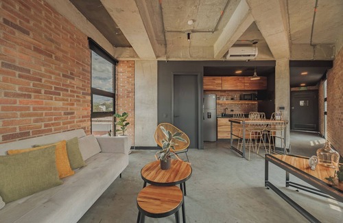 Laureles Apartment | Outstanding Rustic Flat in the center of Laureles