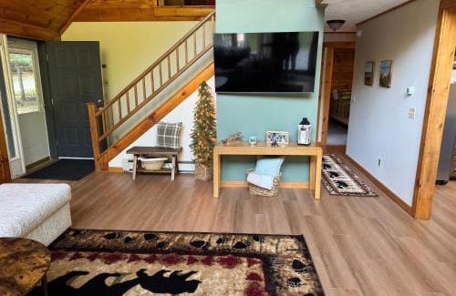 Rangeley House | Outta Range Outta Range, A Cozy Log Home Retreat