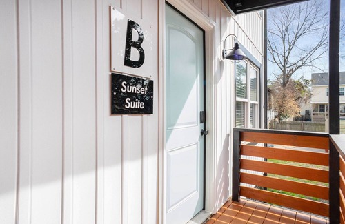 East Ocean View Apartment | OV Mosaic Sunset Suite