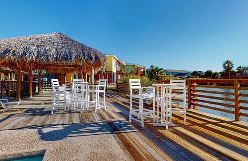 Safe Harbor House | OV37 Shared Pool, Golf Cart Access