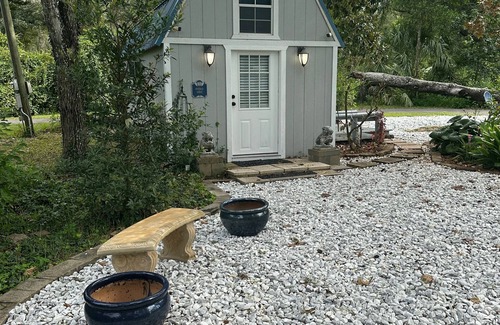 Fellowship Cabin | Ovedale Lodge. A cabin on a three acre estate in Horse Country, Ocala