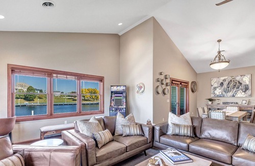 Sheboygan Condo | Over 1600 sq ft overlooking Sheboygan's Riverfront District right on the water.