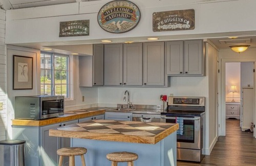 Boothbay Harbor House | Over the Water Home