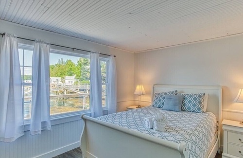 Boothbay Harbor House | Over the Water Home