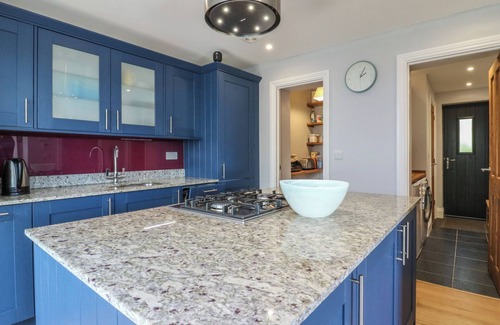 Hythe Cottage | OVERCHURCH, pet friendly, character holiday cottage in Hythe