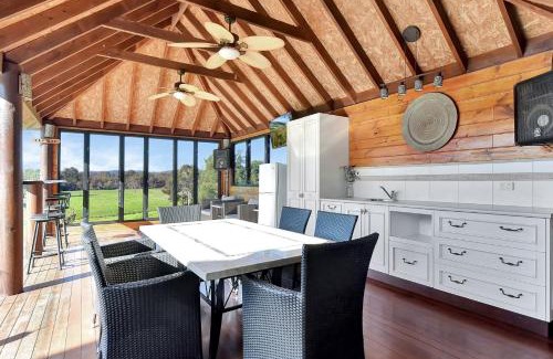 Clarence Town House | Overflow Downs-Riverside Acreage