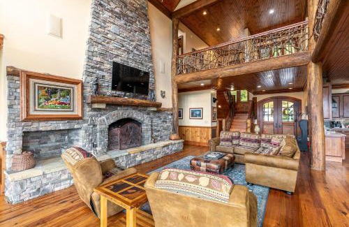 Banner Elk House | Overlook Estate in The Farm