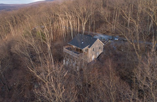 Rileyville House | Overlook Mountain Supercabin
