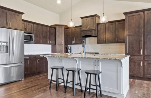 Coeur d'Alene House | Overlooking Lake View | 3 BR+Game Room | 12 guests