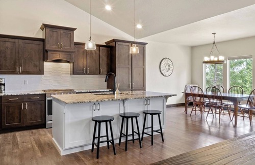 Coeur d'Alene House | Overlooking Lake View | 3 BR+Game Room | 12 guests