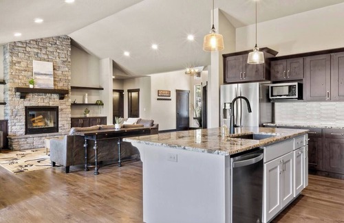 Coeur d'Alene House | Overlooking Lake View | 3 BR+Game Room | 12 guests