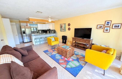 Key Largo Apartment | Overlooks Saltwater Lagoon Free Golf Cart Kayaks
