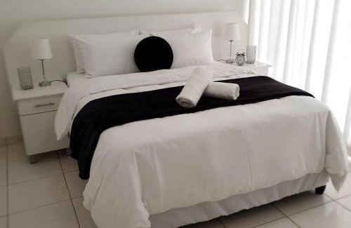 Berea Apartment | Overport Durban Halaal Accommodation 2V "No Alcohol Strictly Halaal No Parties" Entire Luxury Apartment, 2 Bedroom, 4 Sleeper, Self Catering, 300m from Musjid Al Hilaal