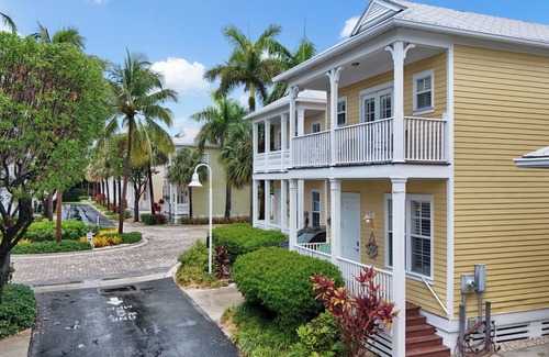 Islamorada Villa | Oversized Islamorada Villa 110 in Gated Anglers Reef: Pool, Kayaks, Bikes, Beach