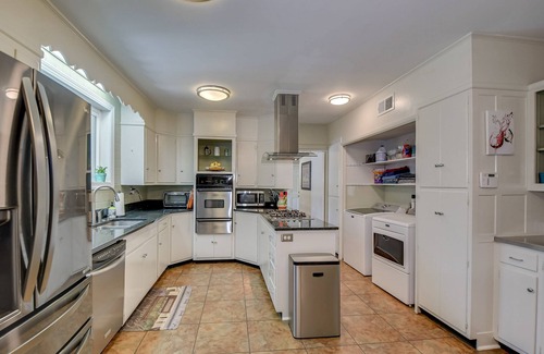 Summerville House | Overton Orchard Spacious Home - 2 mi from Masters Gates - Available 2024!