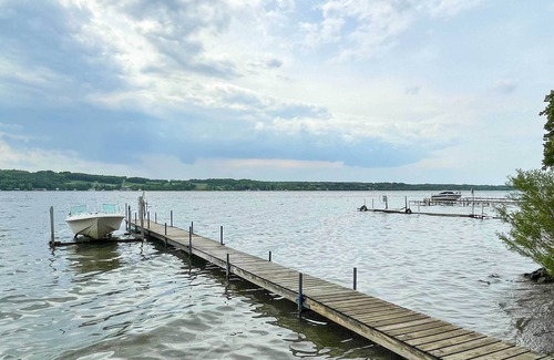 Town of Owasco House | Owasco Lake Getaway with Private Yard + Views!