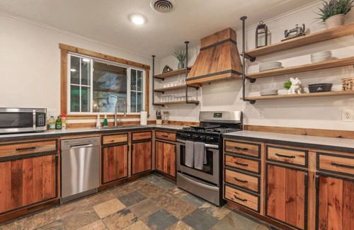 Owasso House | Owasso Getaway | 2BR Home w/Big Backyard