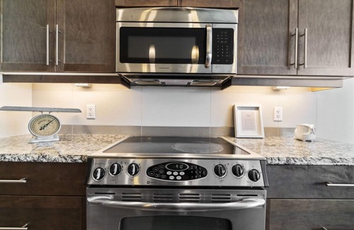 Foothills Apartment | OWAV-Upper · 3 bed, 2 bath upper suite overlooking the city
