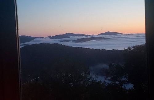 Boone Cabin | Owens Perch - pet friendly, big views near downtown Boone