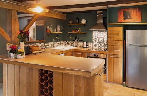 Payrac Cottage | Owi – Holiday Home in Nature, Wheelchair Accessible with Pool & Sauna