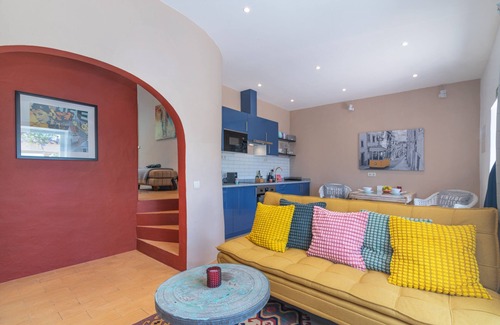 Vale Judeu Bed & Breakfast | Own house on a 3 villa property with shared pool.