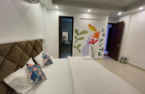 Sainik Farm Bed & Breakfast | Own stay Indra enclave