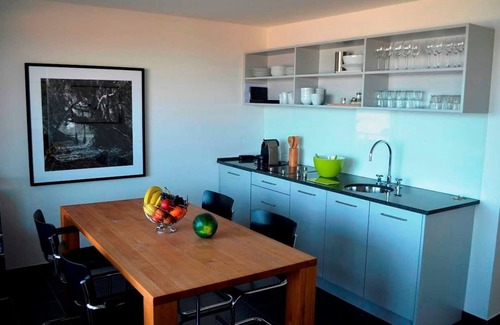 Helgoland Apartment | Owner Suite, 1. OG, balcony seafront - Dünenblick Apartments