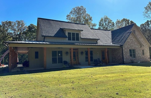 Oxford House | Oxford Hideaway-A Spacious 4-bedroom home close to Ole Miss