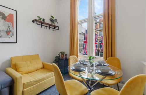 City of Westminster Apartment | Oxford Street 1 Bedroom Shopping Retreat! 3GC