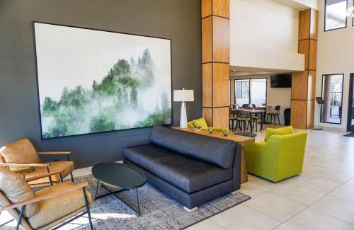 Redding Hotel | Oxford Suites Redding