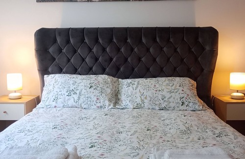Oxford Apartment | Oxfords 5* Luxury 2 bedroom apartment 4 +Pax and permit parking