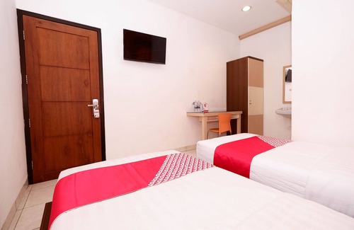 Semarang Hotel | OYO 1251 Residence 8