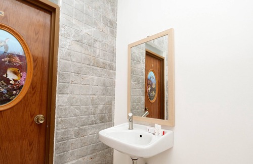 Semarang Hotel | OYO 1251 Residence 8