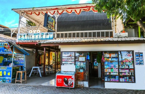 Gili Trawangan Hotel | OYO 1544 Ozzy Cottage & Bungalow