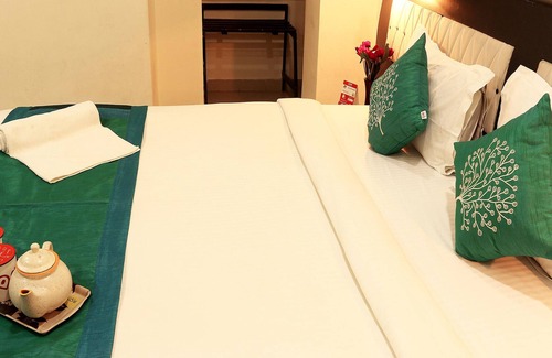 Bhowanipore Hotel | OYO 1846 Hotel Neeranand Regency