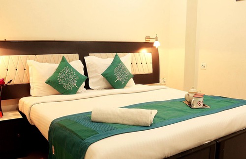 Bhowanipore Hotel | OYO 1846 Hotel Neeranand Regency