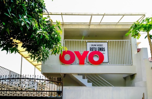 Mataram Hotel | OYO 2499 Penginapan Ratu Emas Syariah