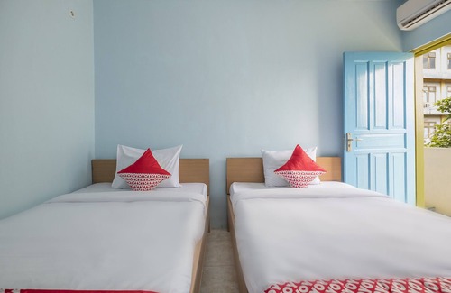 Makassar Hotel | OYO 2775 RF Homestay