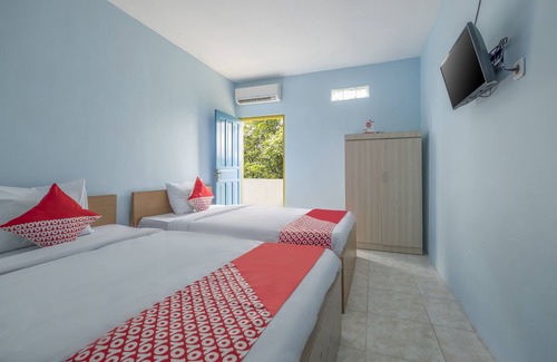Makassar Hotel | OYO 2775 RF Homestay