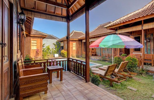 Padonan Hotel | OYO 3834 House Tien