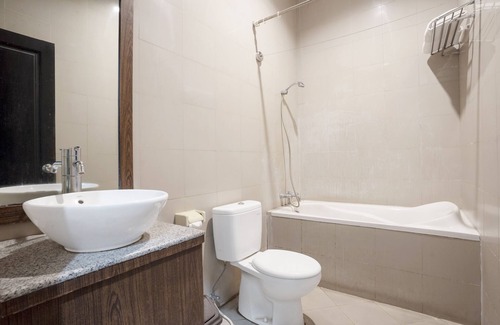 Tuban House | OYO 482 Anika Guest House
