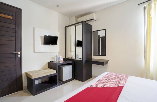 Tuban House | OYO 482 Anika Guest House