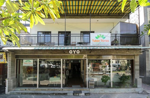 Tuban Hotel | OYO 734 Tuban Torres Accomodation